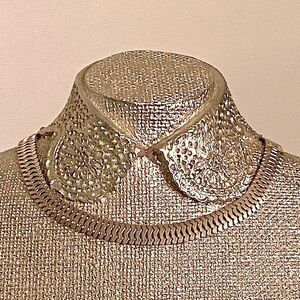 BANANA REPUBLIC Gold Chain Choker Necklace